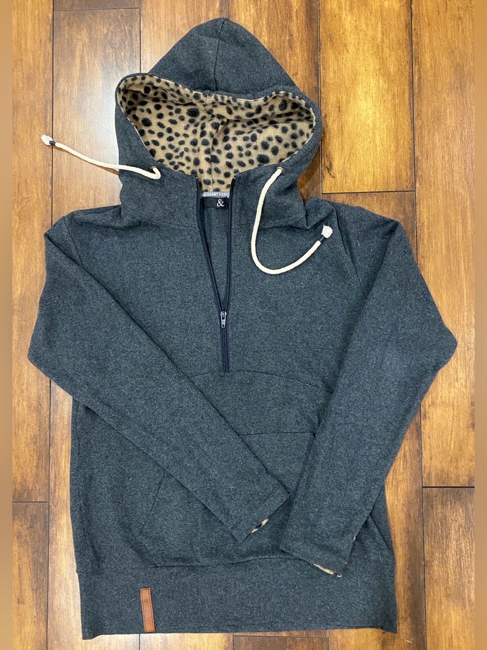 Ampersand Avenue  Hoodie Charcoal Gray Leopard Lined Size